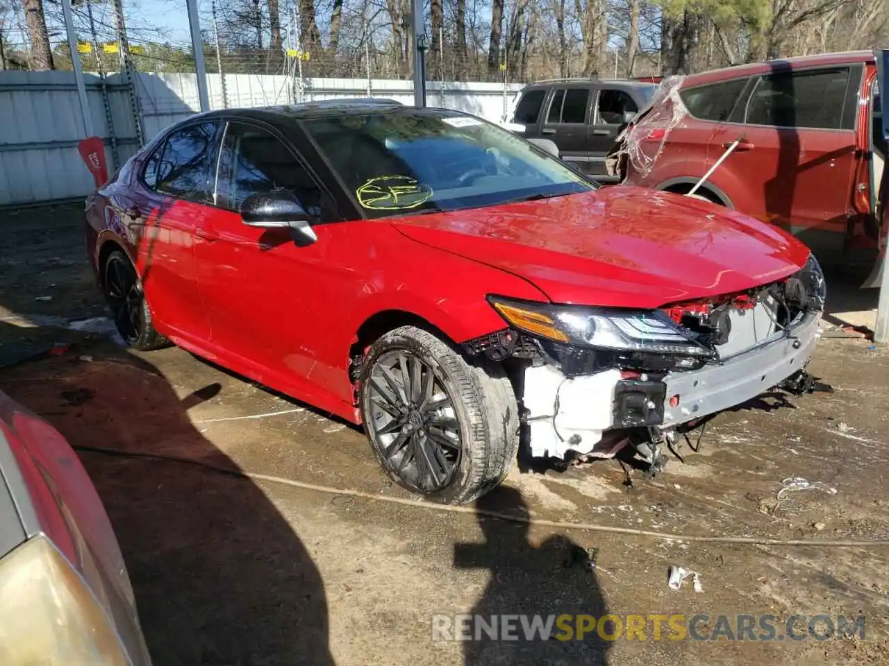 1 Photograph of a damaged car 4T1K61AKXNU006980 TOYOTA CAMRY 2022