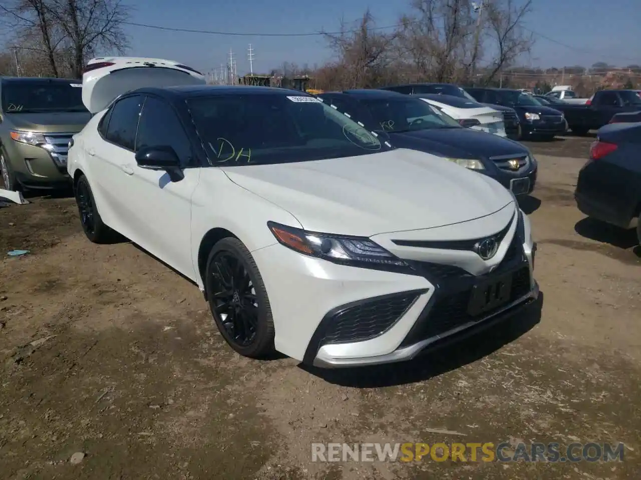 1 Photograph of a damaged car 4T1K61AKXNU007739 TOYOTA CAMRY 2022