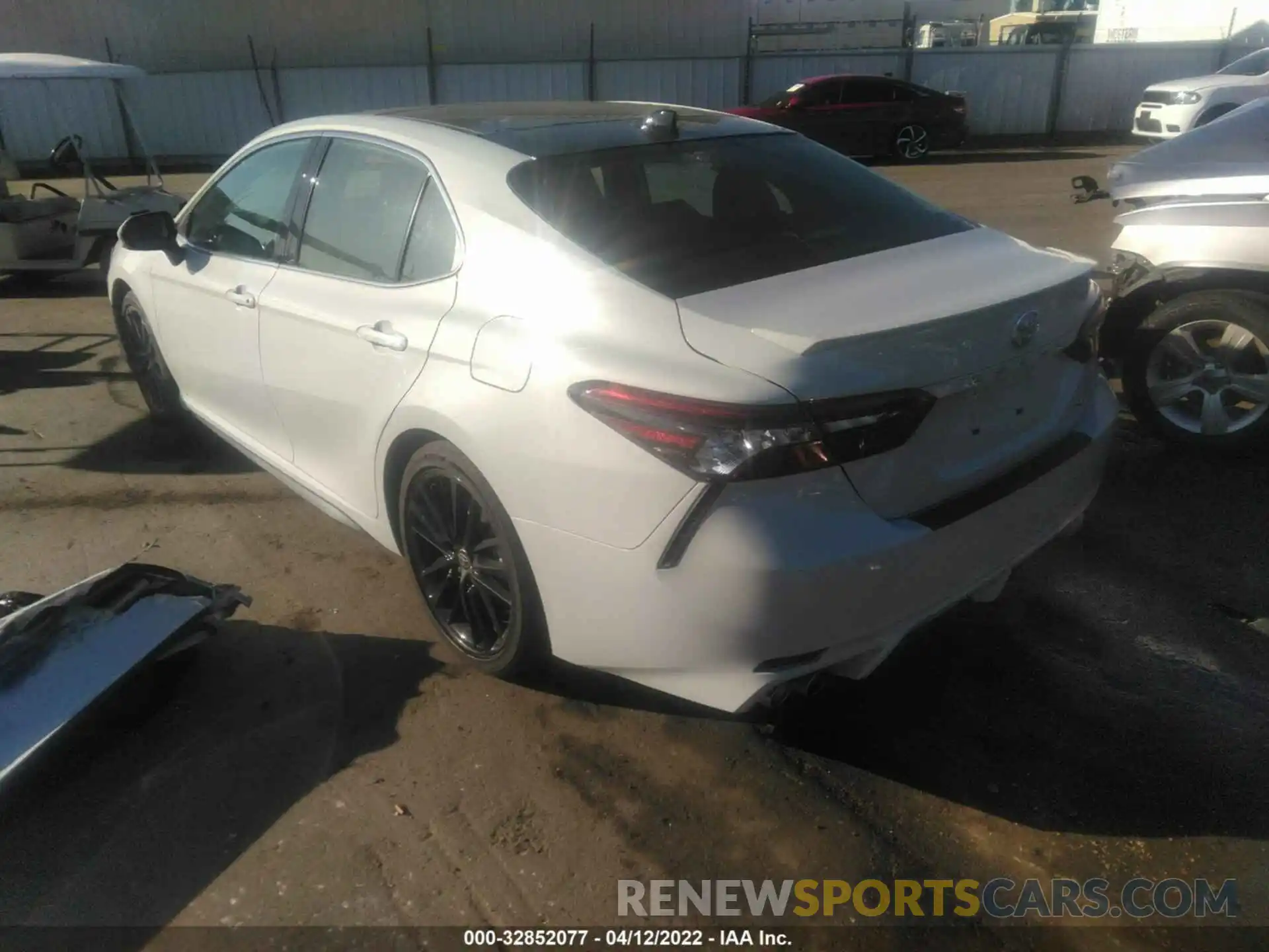 3 Photograph of a damaged car 4T1K61AKXNU007952 TOYOTA CAMRY 2022