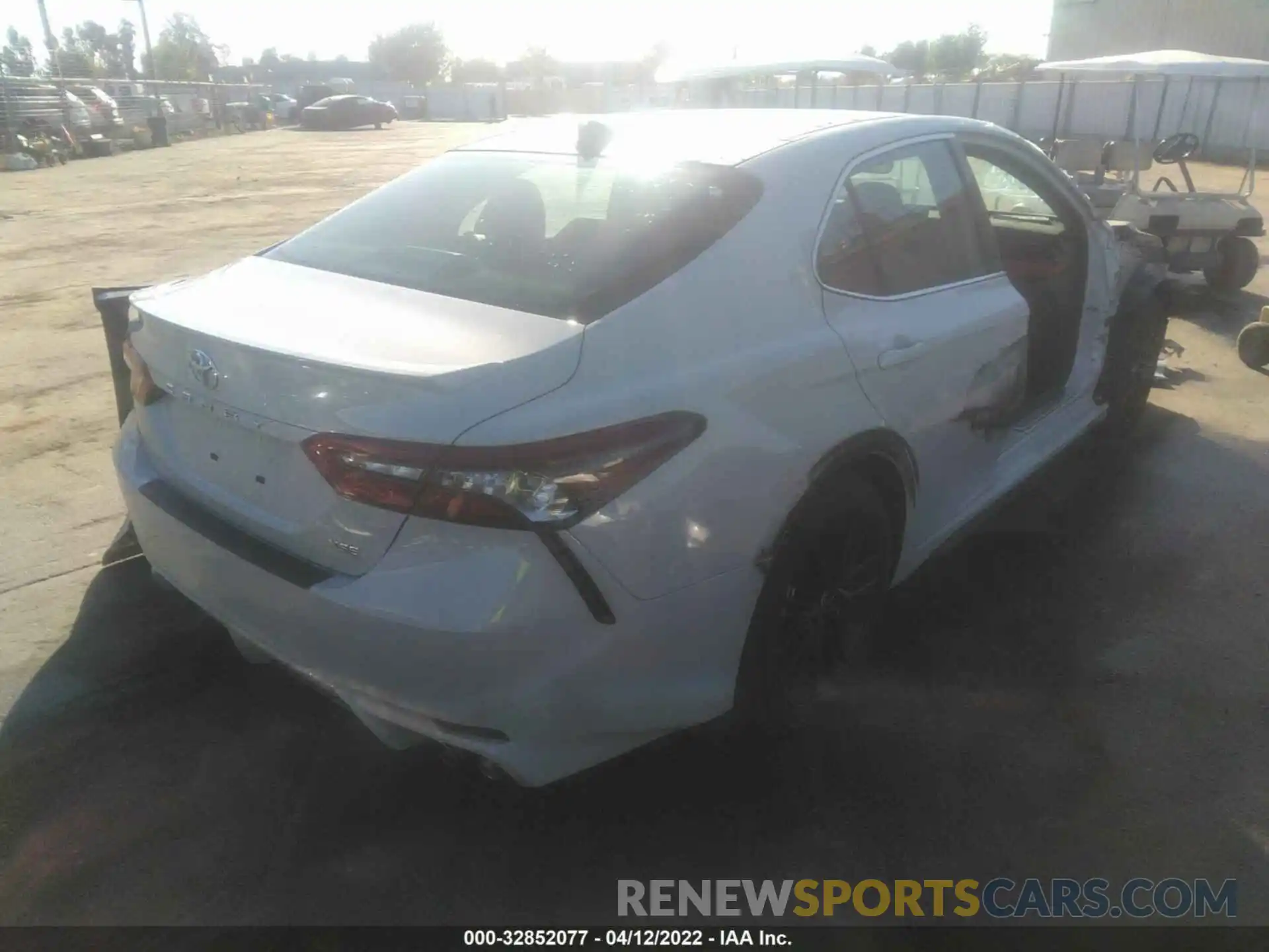 4 Photograph of a damaged car 4T1K61AKXNU007952 TOYOTA CAMRY 2022