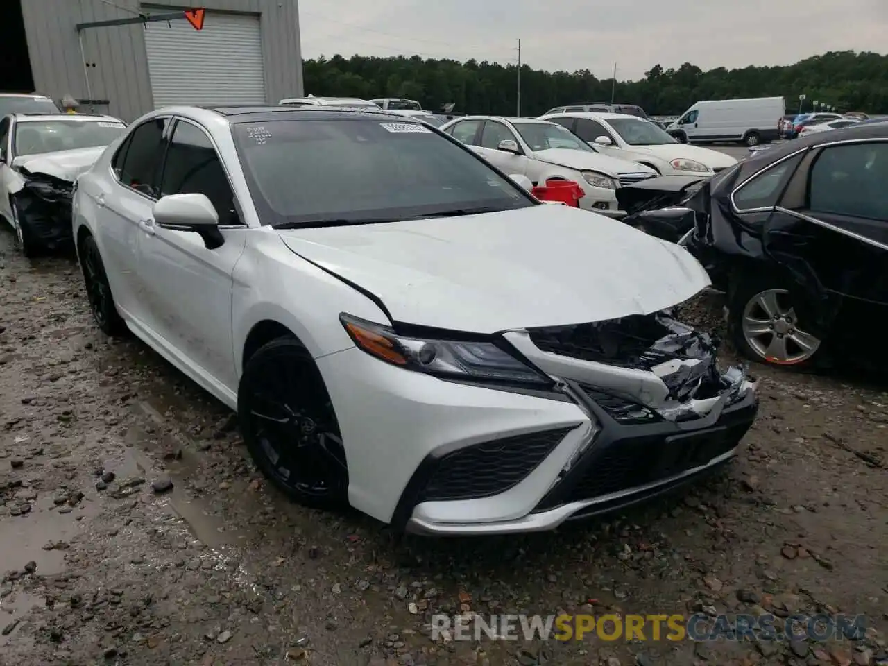 1 Photograph of a damaged car 4T1K61AKXNU011872 TOYOTA CAMRY 2022