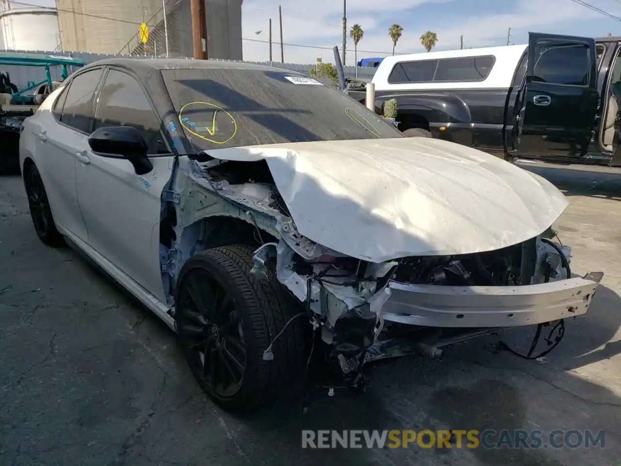 1 Photograph of a damaged car 4T1K61AKXNU023651 TOYOTA CAMRY 2022