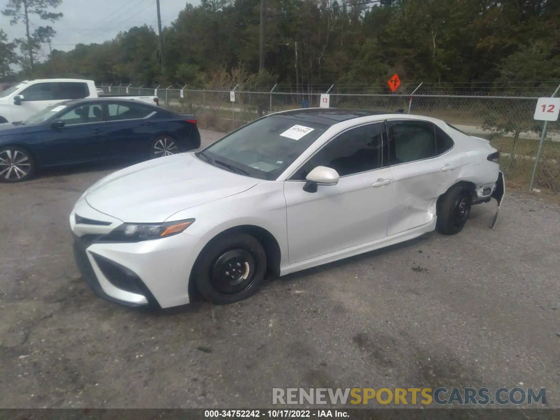 2 Photograph of a damaged car 4T1K61AKXNU707275 TOYOTA CAMRY 2022