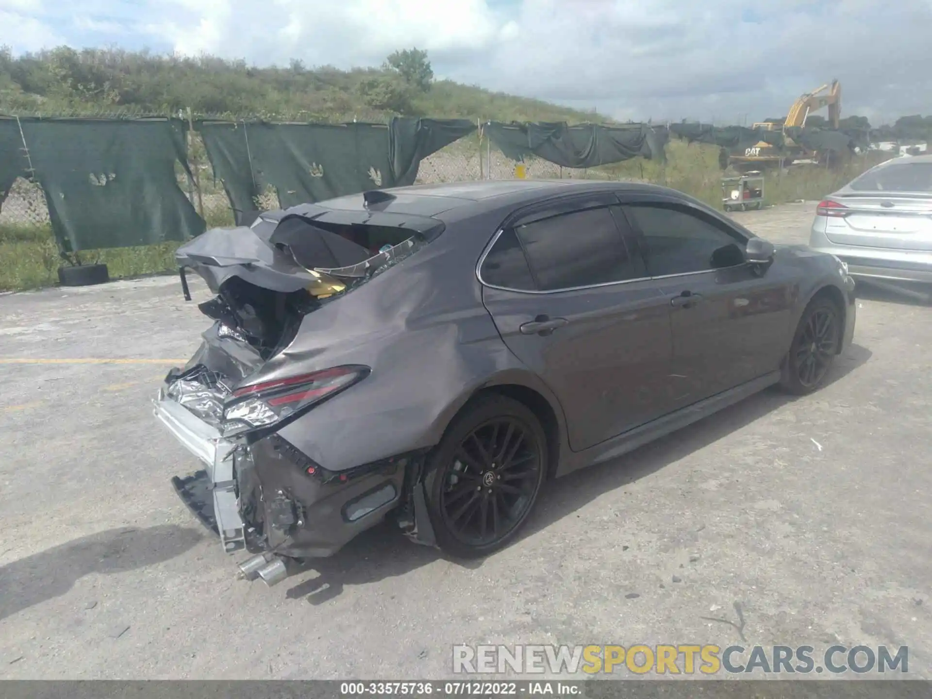 4 Photograph of a damaged car 4T1K61BK1NU055466 TOYOTA CAMRY 2022