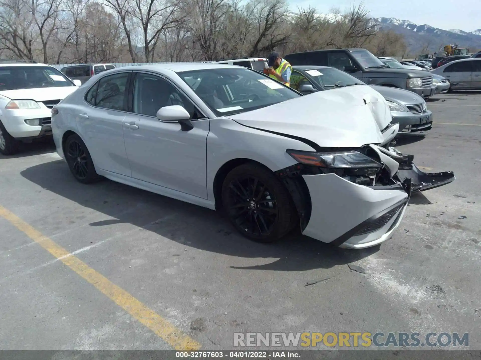 1 Photograph of a damaged car 4T1K61BK6NU046147 TOYOTA CAMRY 2022