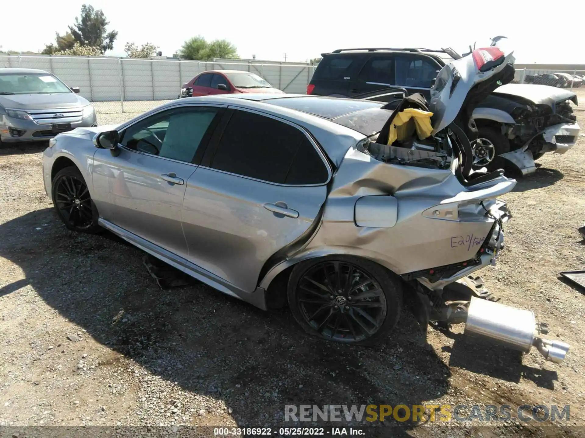 3 Photograph of a damaged car 4T1K61BK6NU062347 TOYOTA CAMRY 2022