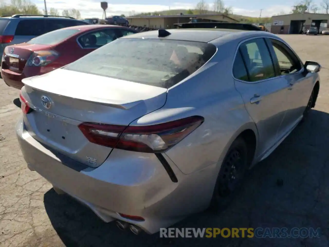 4 Photograph of a damaged car 4T1K61BK7NU055102 TOYOTA CAMRY 2022