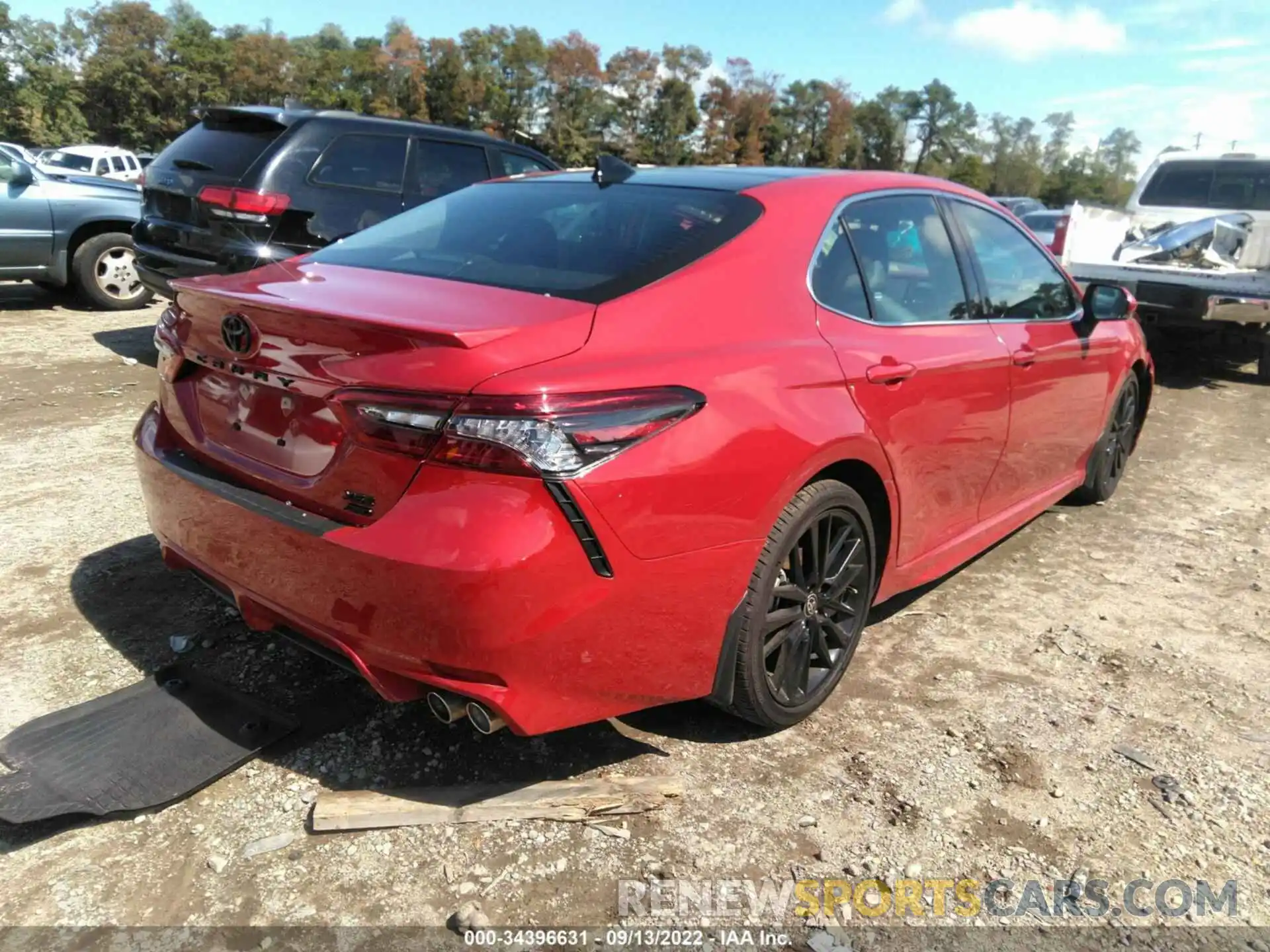 4 Photograph of a damaged car 4T1K61BK9NU055019 TOYOTA CAMRY 2022