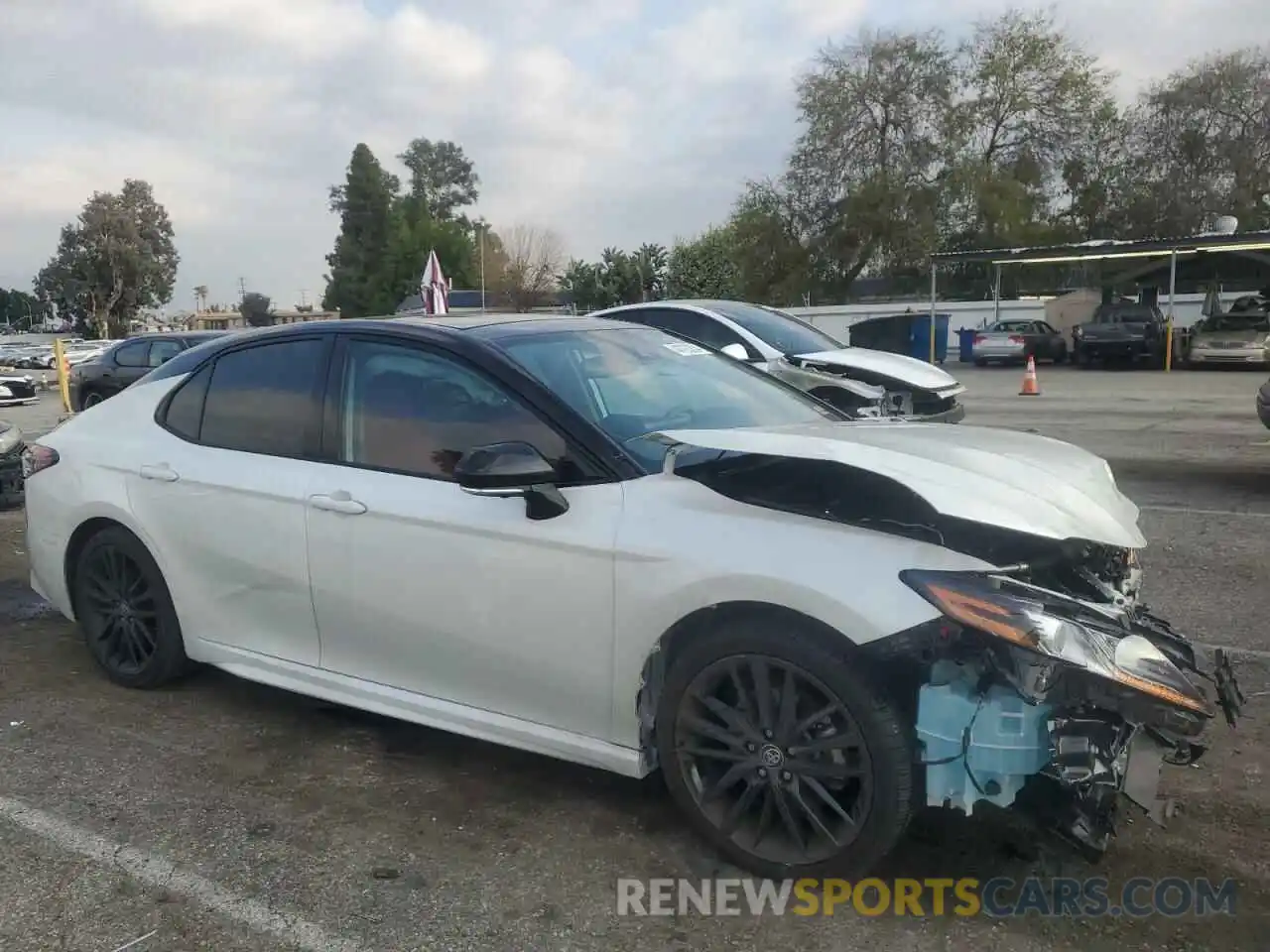 4 Photograph of a damaged car 4T1KZ1AK0NU063714 TOYOTA CAMRY 2022