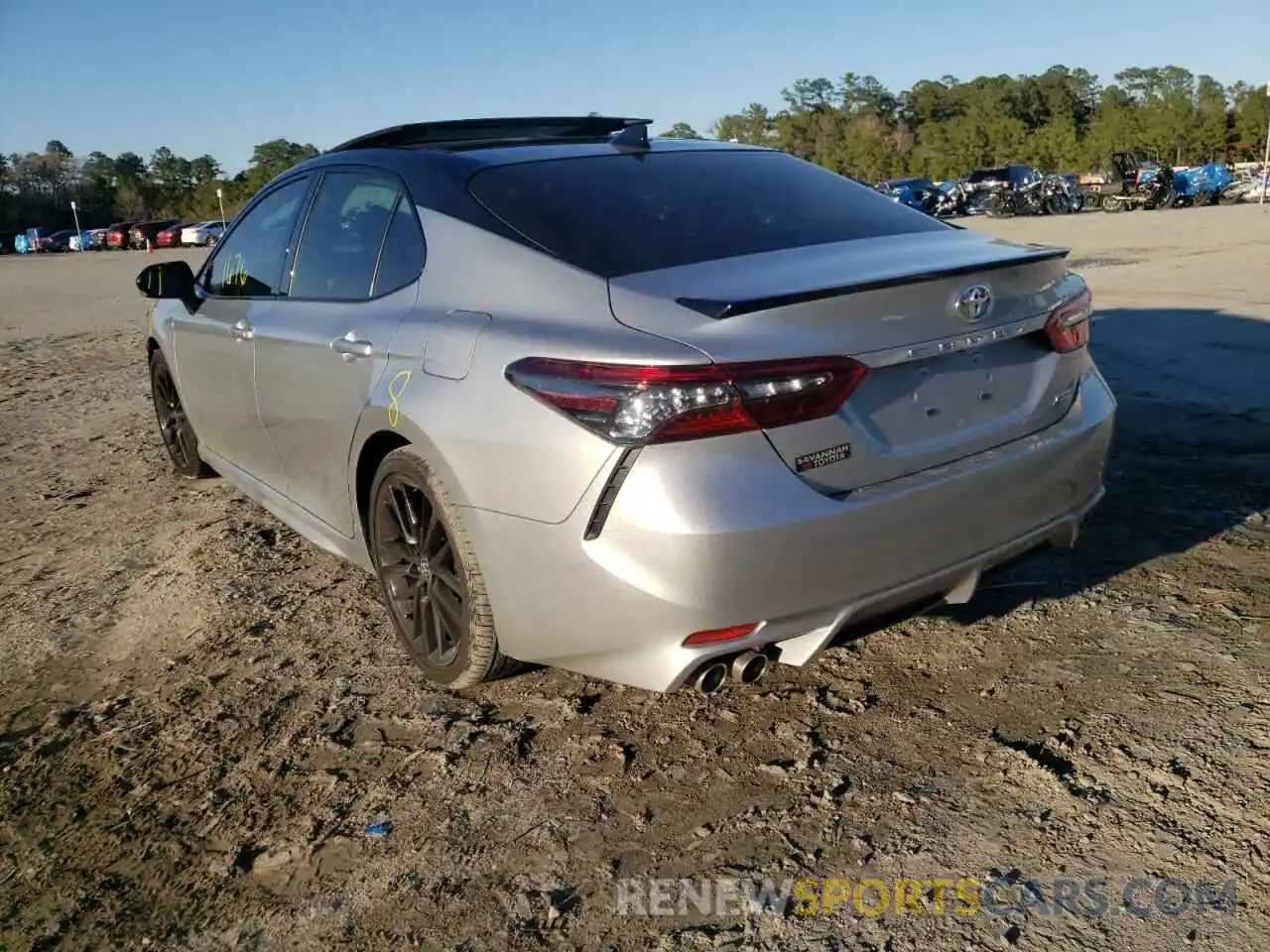 3 Photograph of a damaged car 4T1KZ1AK0NU063907 TOYOTA CAMRY 2022