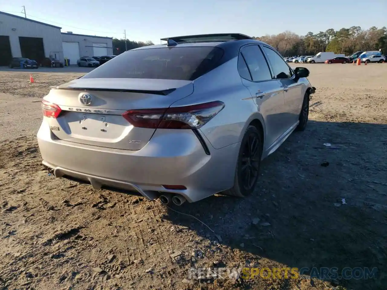 4 Photograph of a damaged car 4T1KZ1AK0NU063907 TOYOTA CAMRY 2022