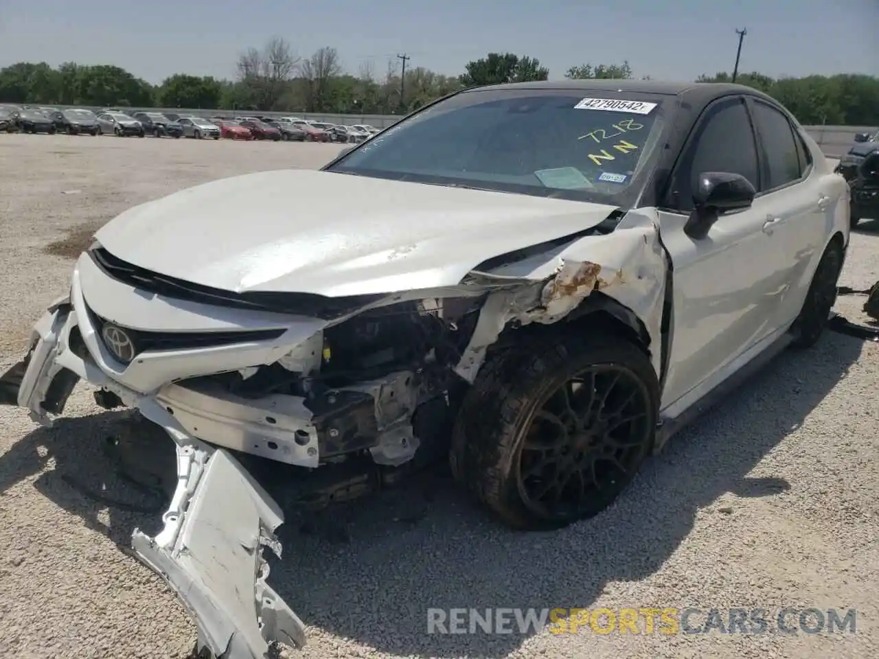 2 Photograph of a damaged car 4T1KZ1AK2NU060846 TOYOTA CAMRY 2022