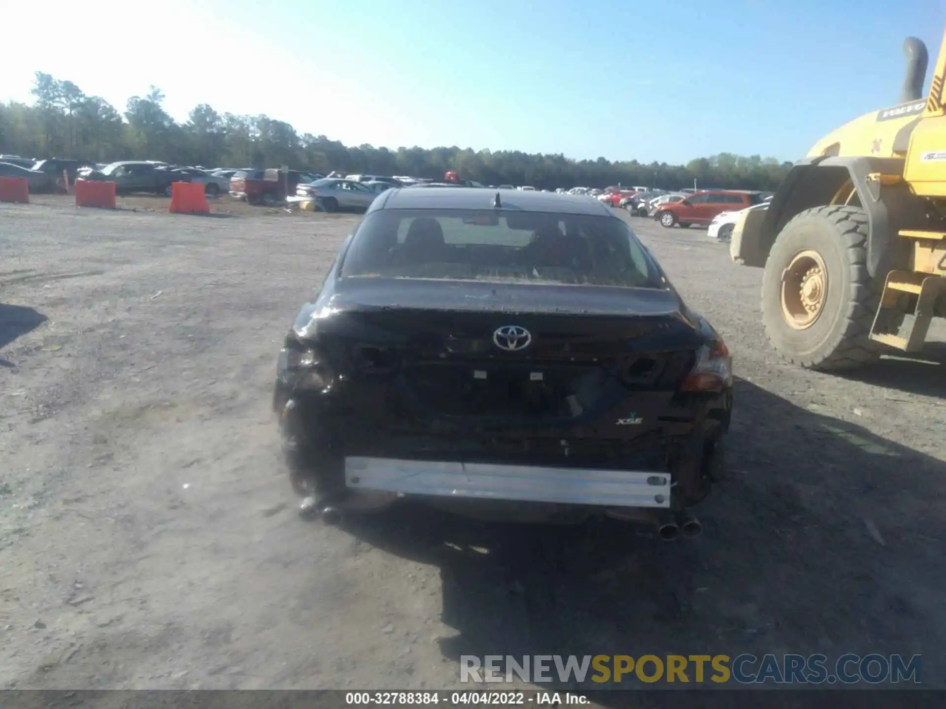 6 Photograph of a damaged car 4T1KZ1AK5NU061568 TOYOTA CAMRY 2022