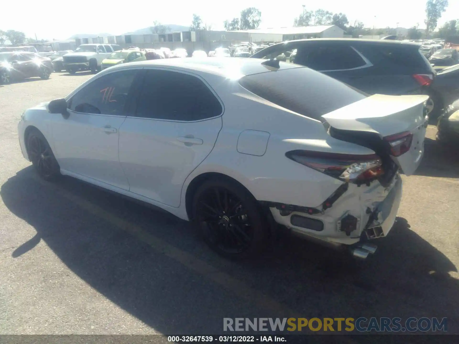 3 Photograph of a damaged car 4T1KZ1AK5NU064373 TOYOTA CAMRY 2022