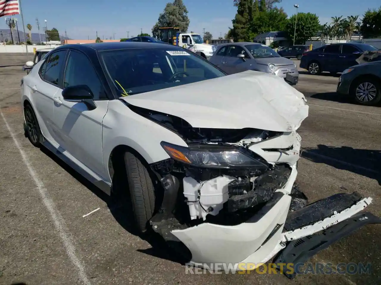 1 Photograph of a damaged car 4T1KZ1AK7NU069297 TOYOTA CAMRY 2022