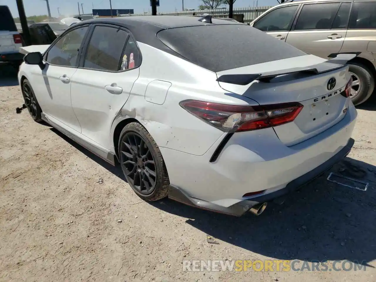 3 Photograph of a damaged car 4T1KZ1AKXNU061520 TOYOTA CAMRY 2022