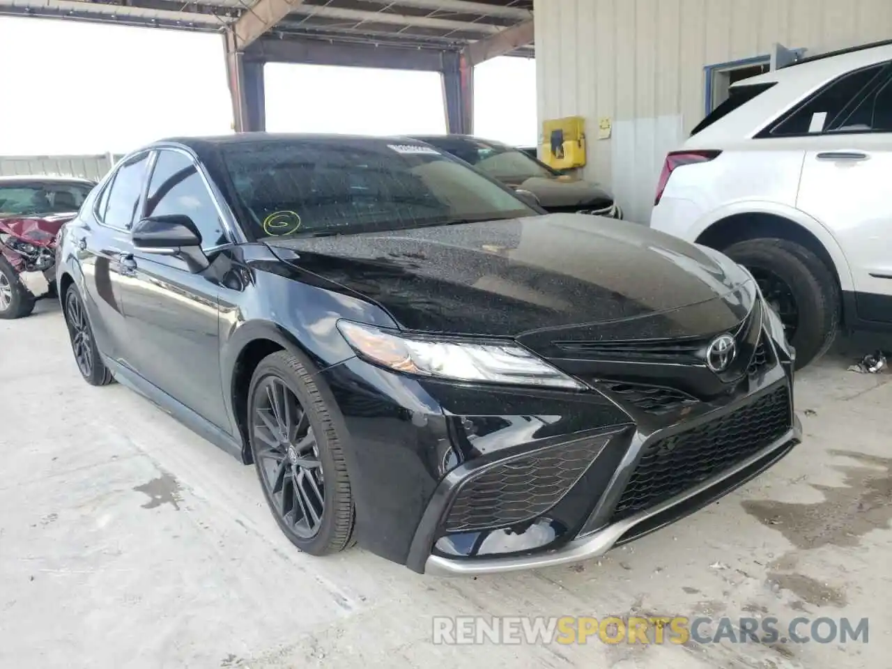 1 Photograph of a damaged car 4T1KZ1AKXNU065891 TOYOTA CAMRY 2022