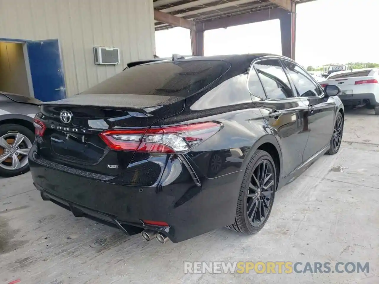 4 Photograph of a damaged car 4T1KZ1AKXNU065891 TOYOTA CAMRY 2022