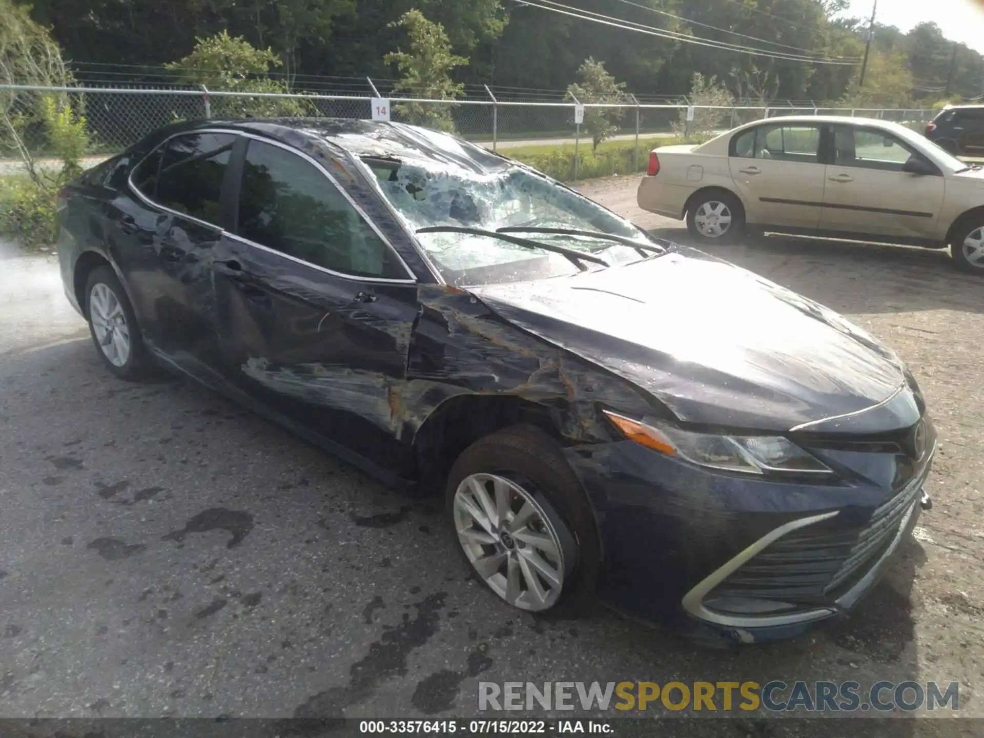 1 Photograph of a damaged car 4T1R11AK0NU634494 TOYOTA CAMRY 2022