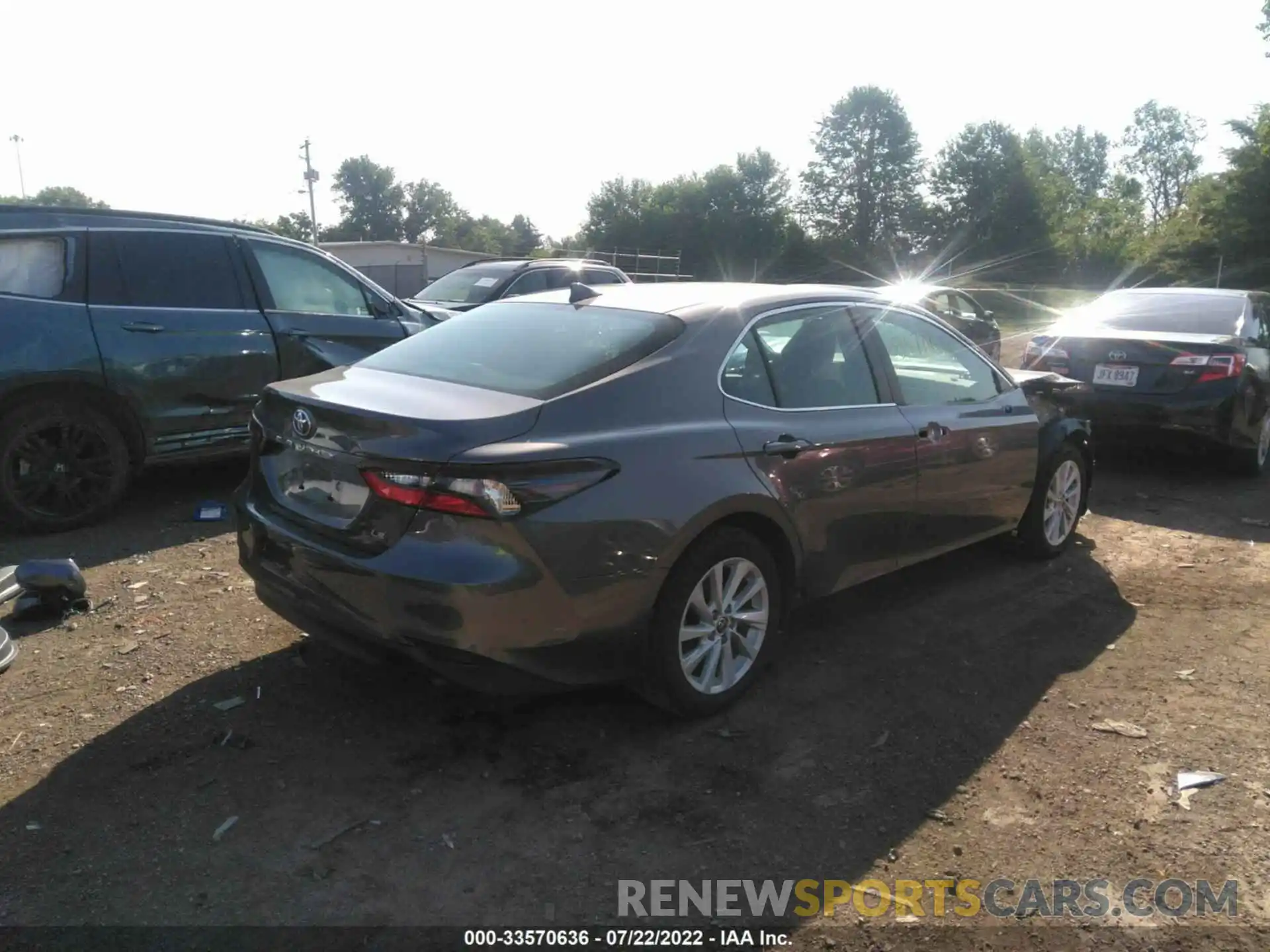 4 Photograph of a damaged car 4T1R11AK1NU628820 TOYOTA CAMRY 2022