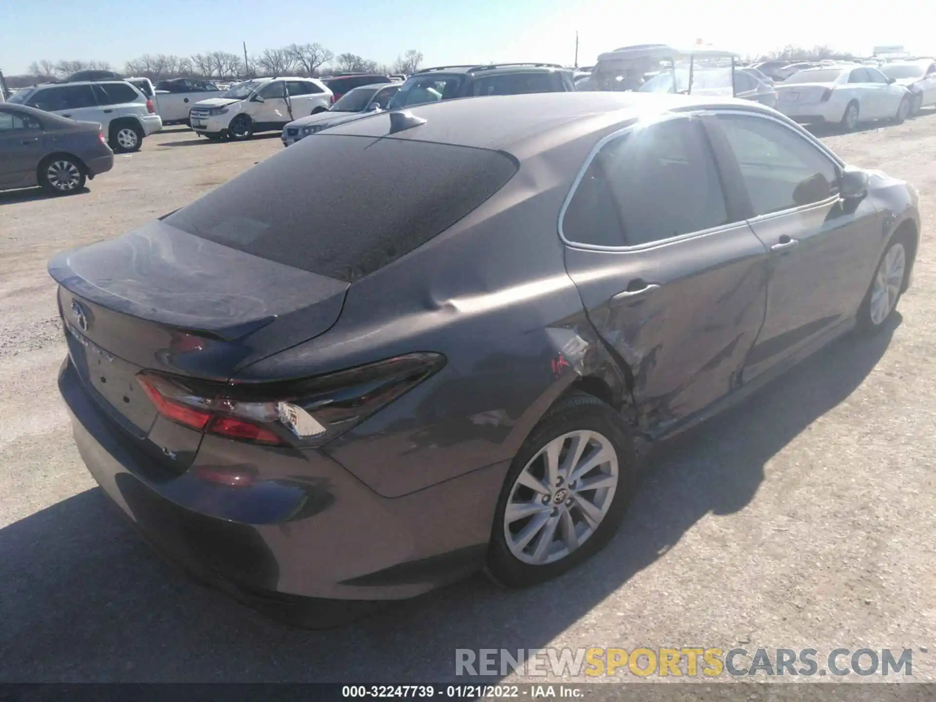 4 Photograph of a damaged car 4T1R11AK3NU620086 TOYOTA CAMRY 2022