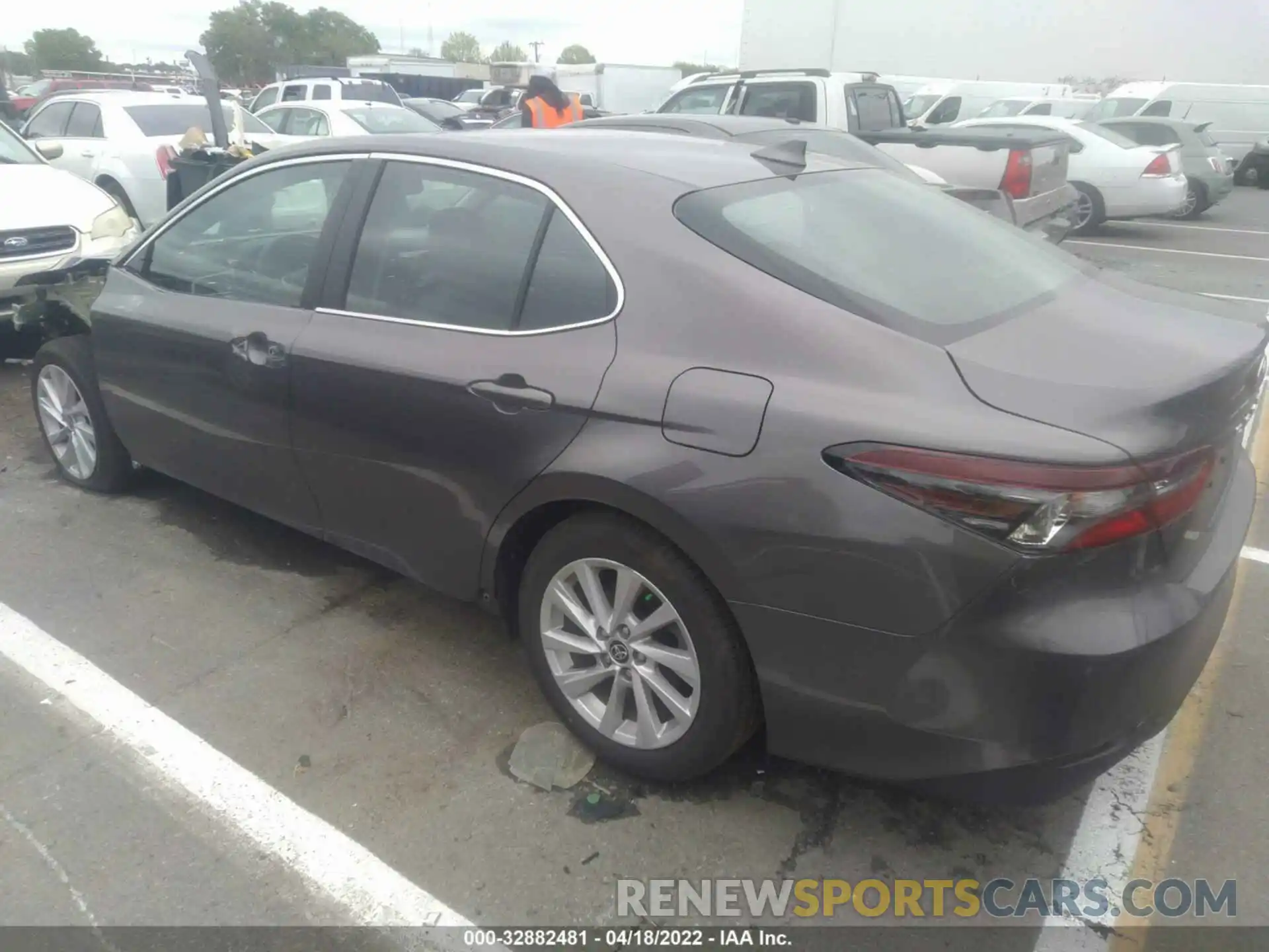 3 Photograph of a damaged car 4T1R11AK4NU657566 TOYOTA CAMRY 2022