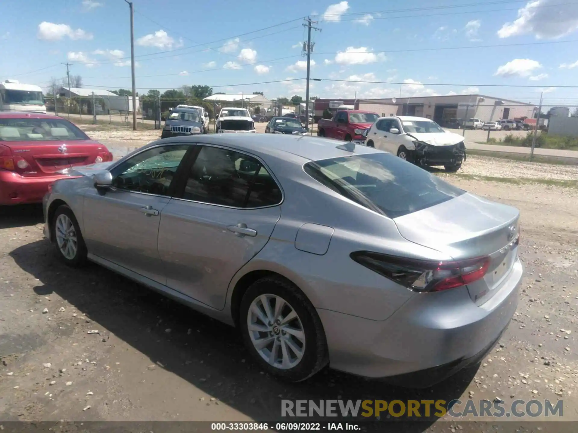 3 Photograph of a damaged car 4T1R11AK4NU671919 TOYOTA CAMRY 2022