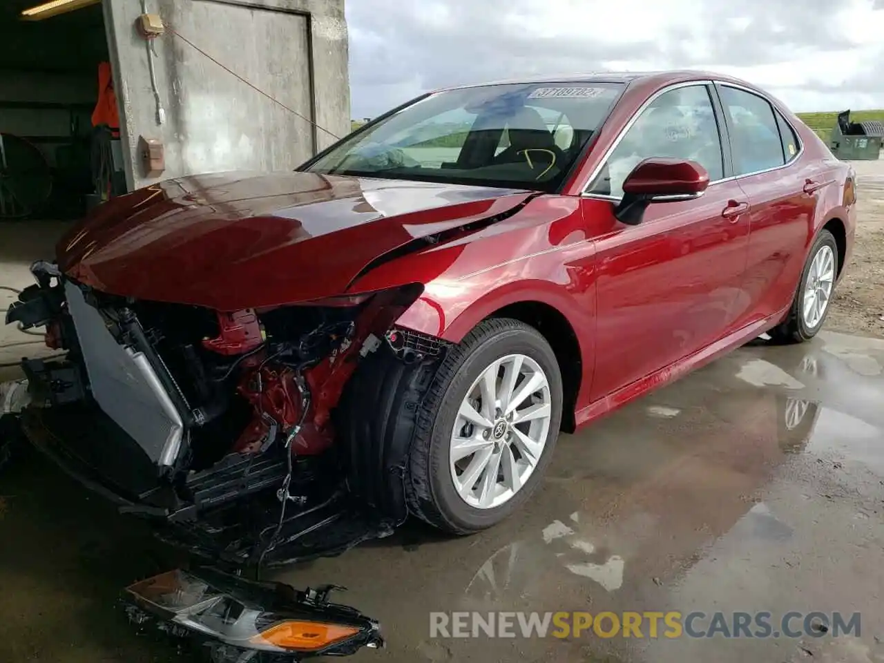 2 Photograph of a damaged car 4T1R11AK6NU633835 TOYOTA CAMRY 2022