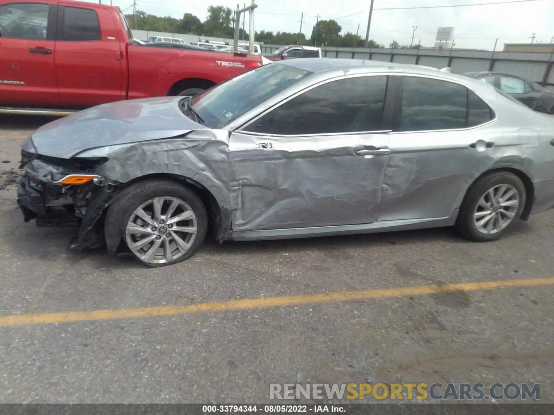 6 Photograph of a damaged car 4T1R11AK8NU048562 TOYOTA CAMRY 2022