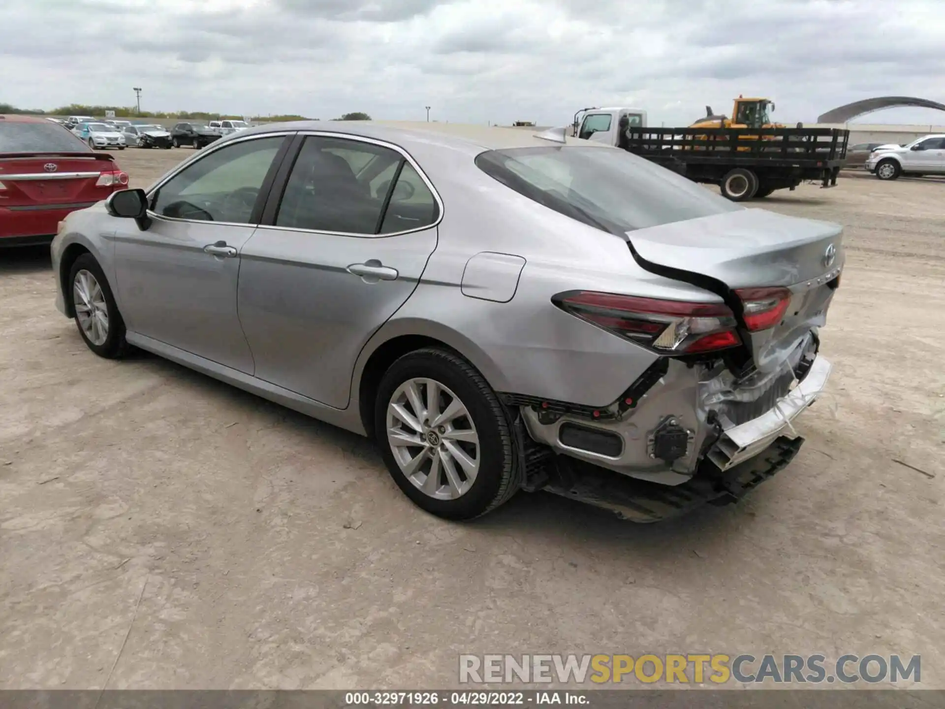 3 Photograph of a damaged car 4T1R11AKXNU662061 TOYOTA CAMRY 2022