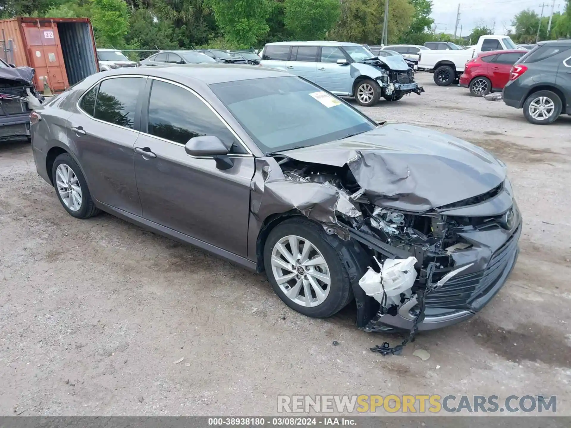 1 Photograph of a damaged car 4T1R11AKXNU671925 TOYOTA CAMRY 2022