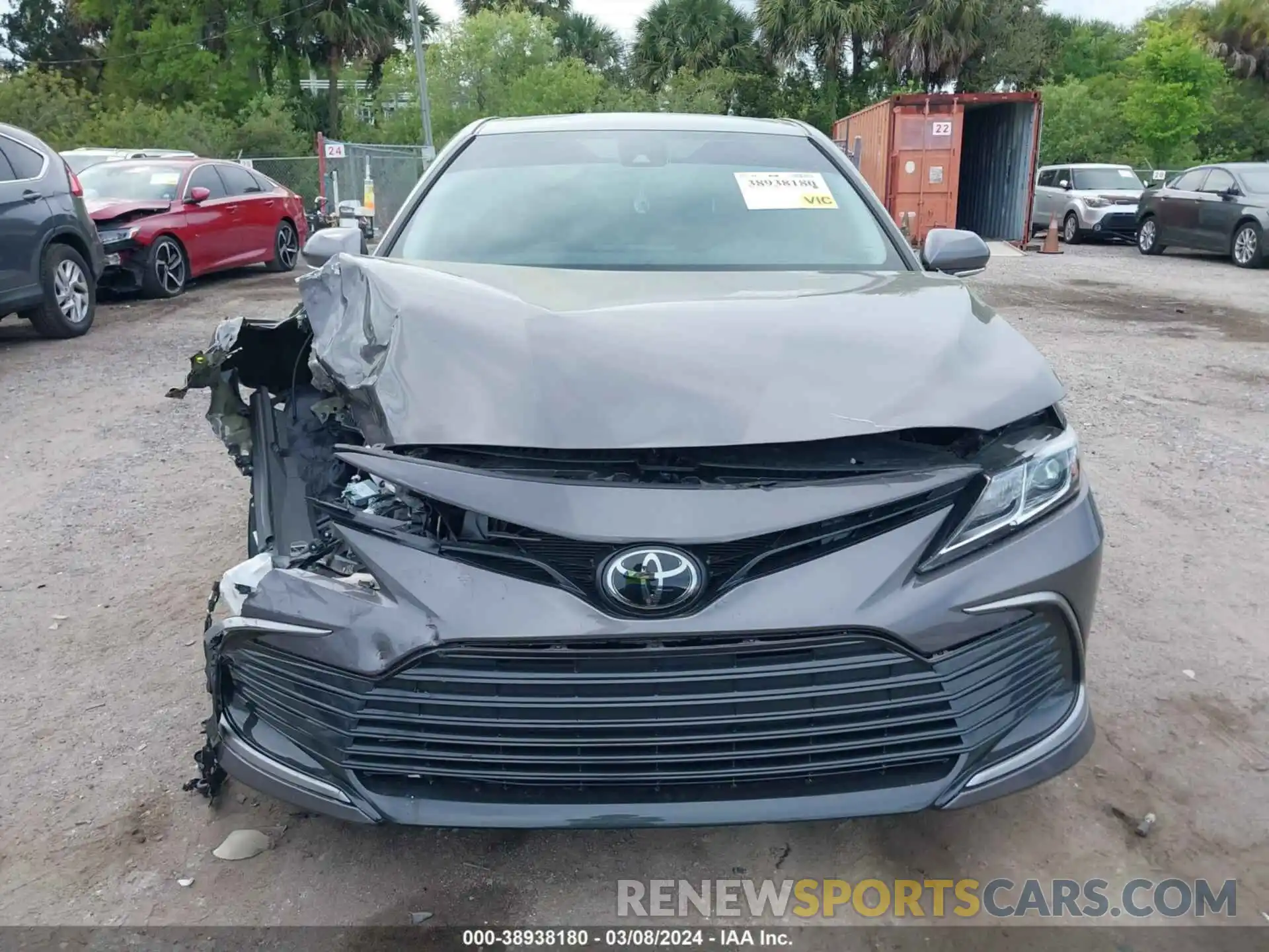 12 Photograph of a damaged car 4T1R11AKXNU671925 TOYOTA CAMRY 2022
