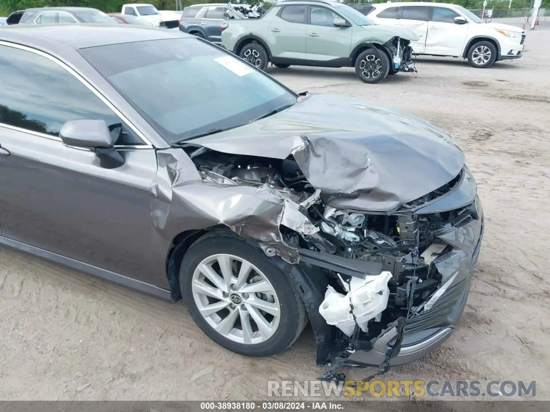 6 Photograph of a damaged car 4T1R11AKXNU671925 TOYOTA CAMRY 2022