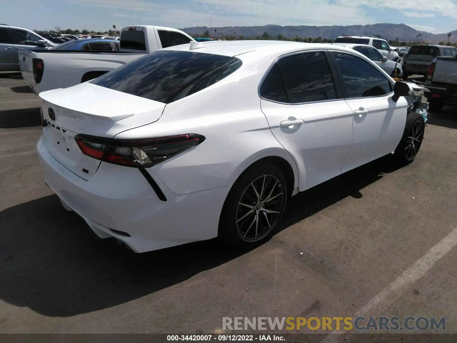 4 Photograph of a damaged car 4T1S11AK2NU055167 TOYOTA CAMRY 2022