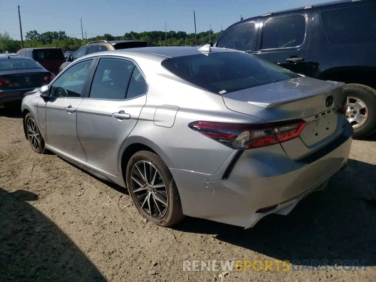 3 Photograph of a damaged car 4T1S11AK2NU685769 TOYOTA CAMRY 2022