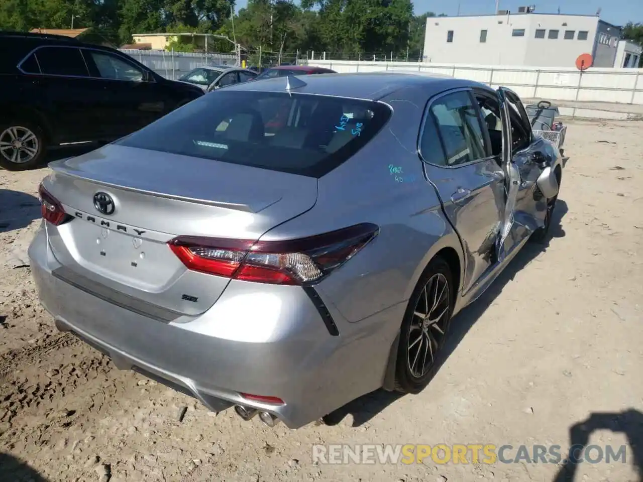 4 Photograph of a damaged car 4T1S11AK6NU688271 TOYOTA CAMRY 2022