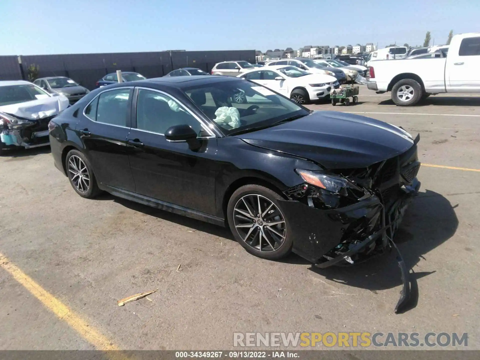 1 Photograph of a damaged car 4T1S31AK1NU577489 TOYOTA CAMRY 2022