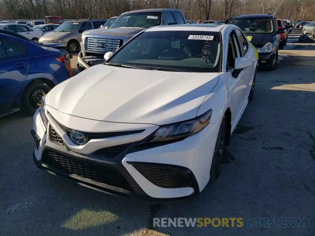 2 Photograph of a damaged car 4T1S31AK5NU576006 TOYOTA CAMRY 2022