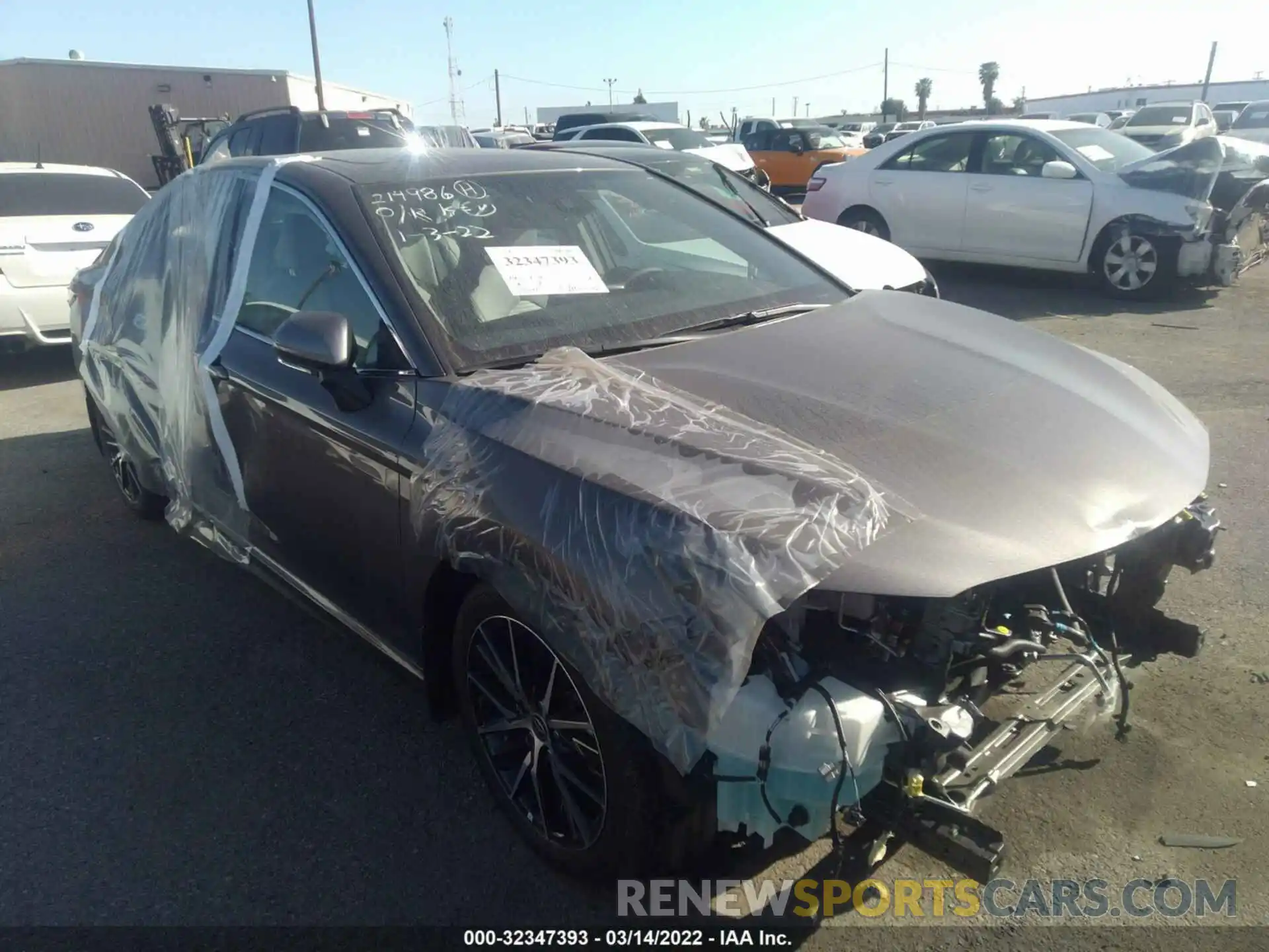 1 Photograph of a damaged car 4T1S31AK7NU580400 TOYOTA CAMRY 2022