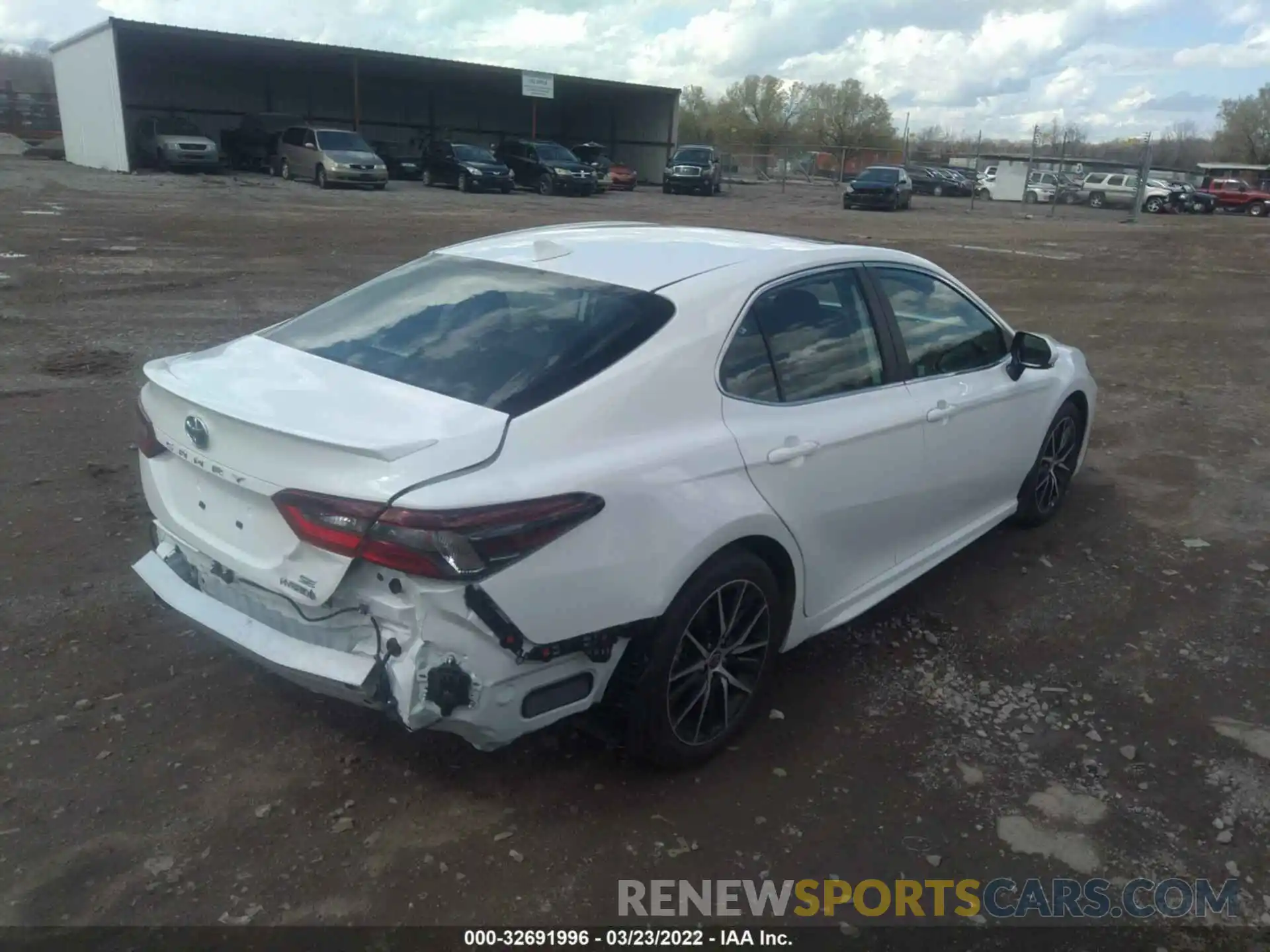 4 Photograph of a damaged car 4T1S31AKXNU579113 TOYOTA CAMRY 2022