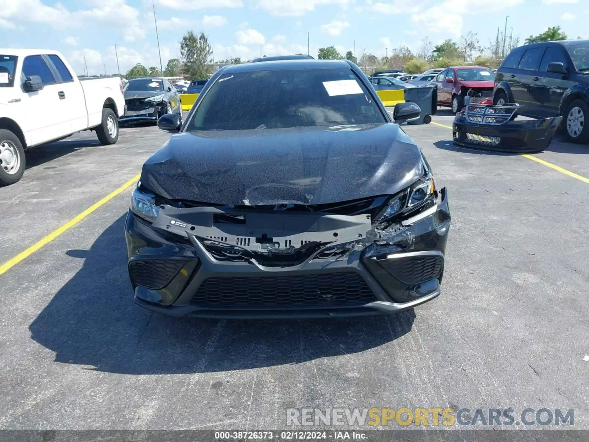 6 Photograph of a damaged car 4T1T11AK0NU070108 TOYOTA CAMRY 2022