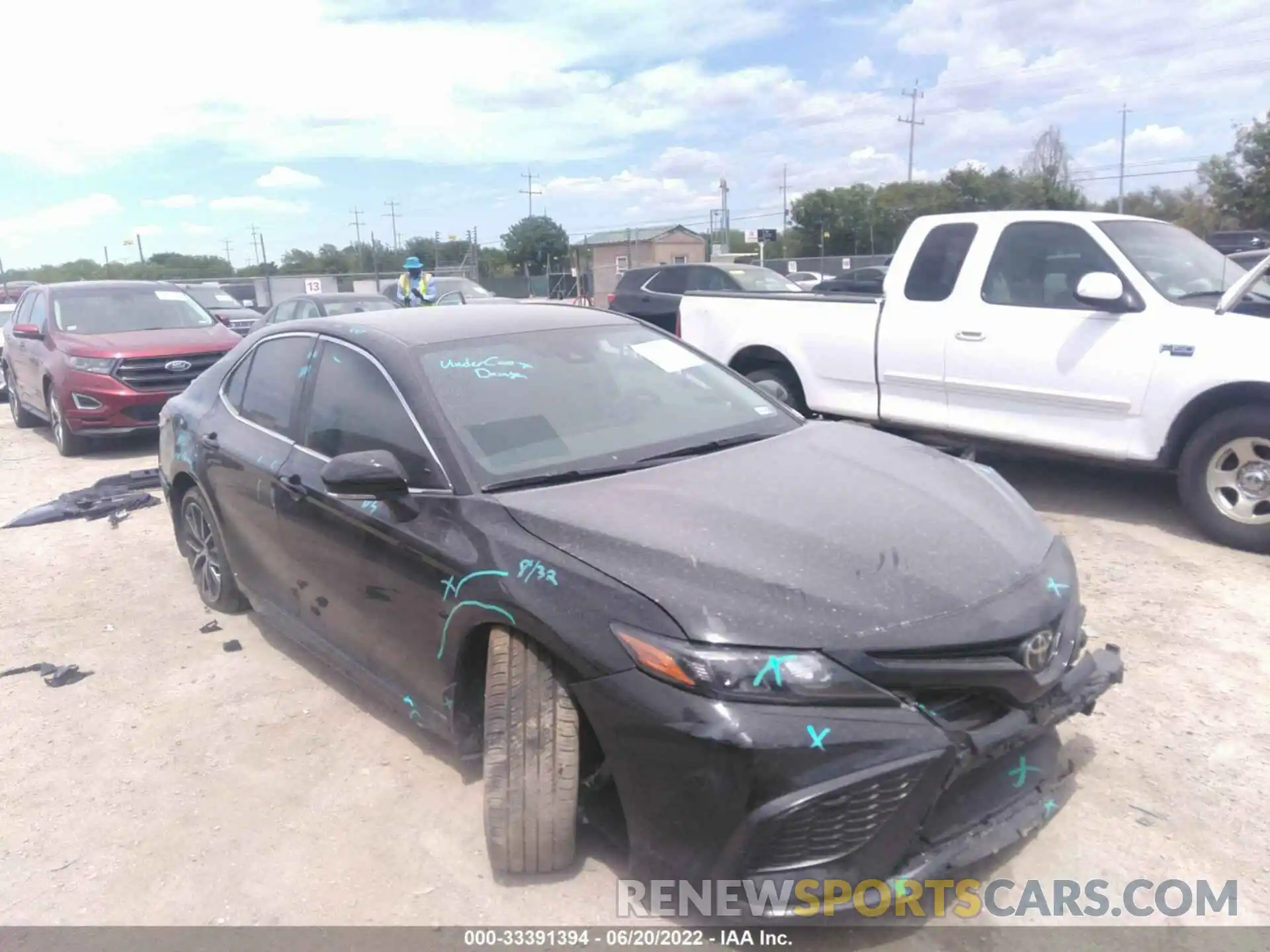 1 Photograph of a damaged car 4T1T11AK0NU618575 TOYOTA CAMRY 2022