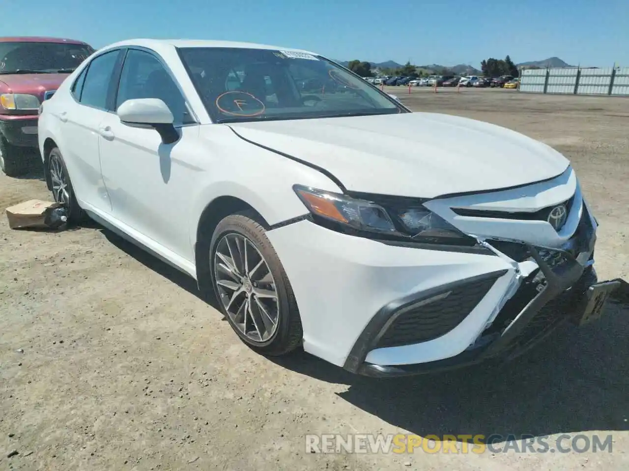 1 Photograph of a damaged car 4T1T11AK0NU623341 TOYOTA CAMRY 2022