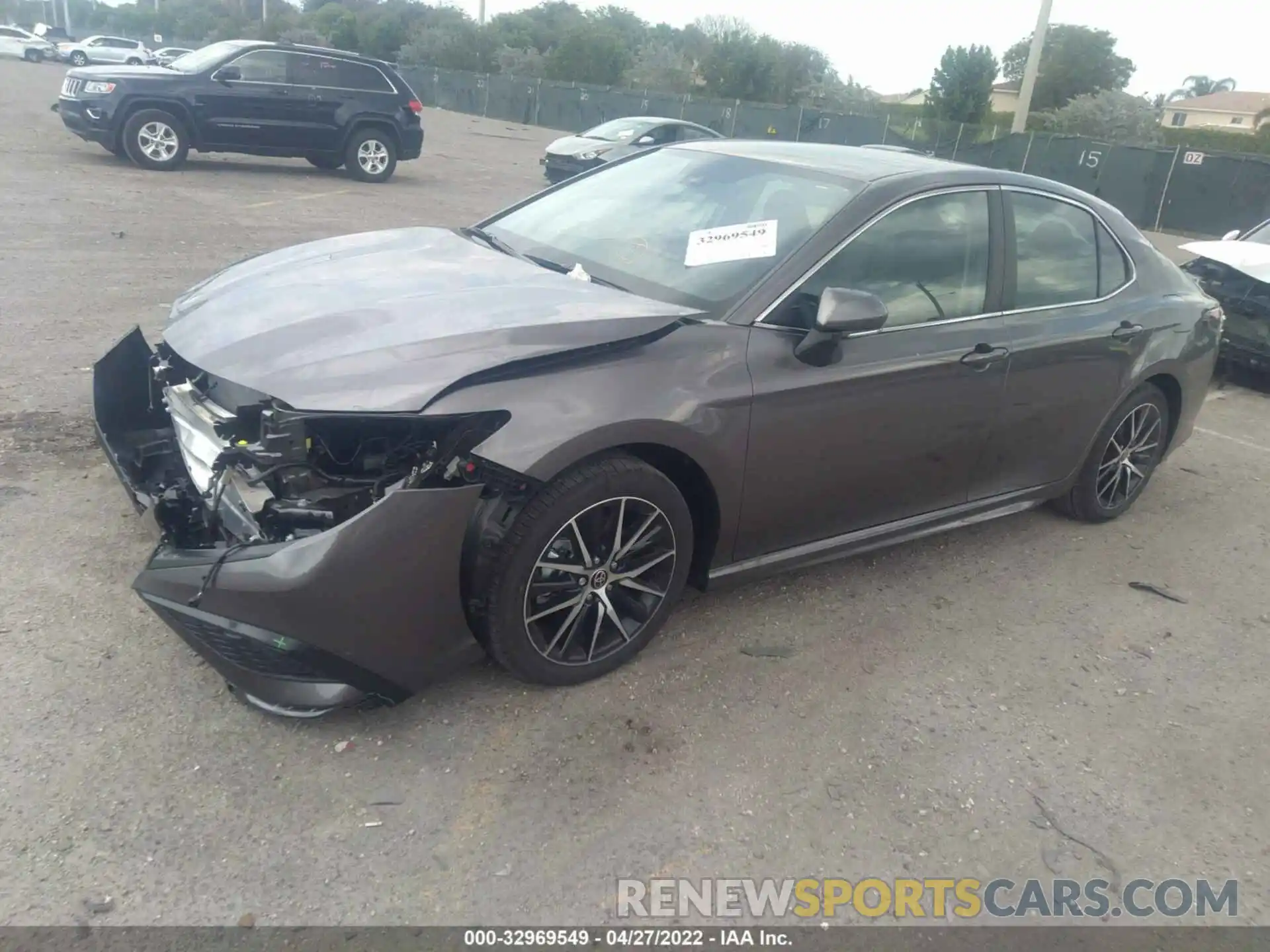 2 Photograph of a damaged car 4T1T11AK0NU637370 TOYOTA CAMRY 2022