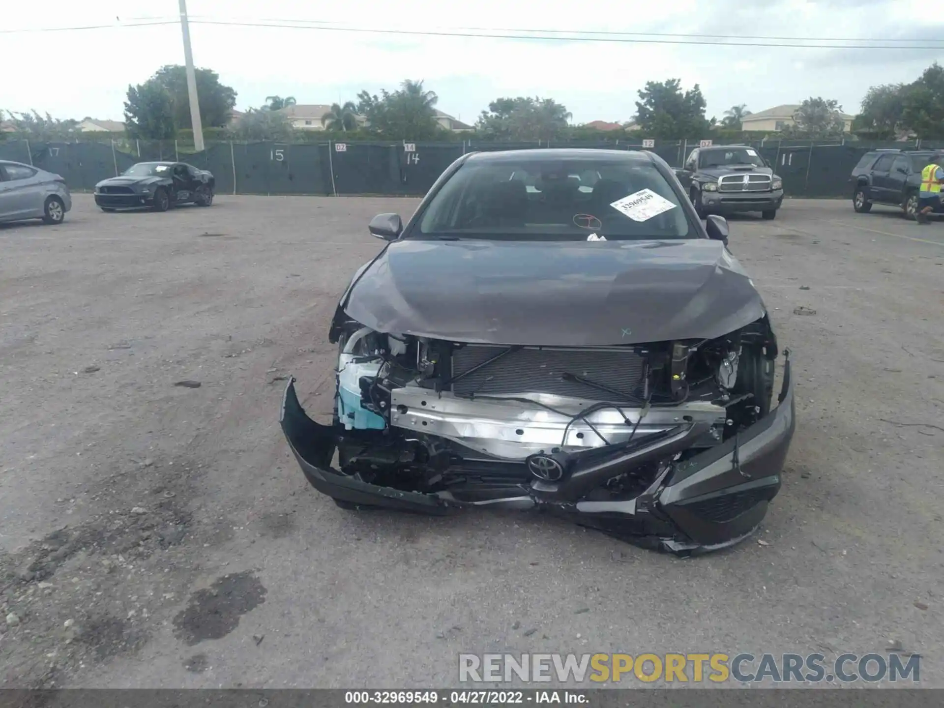 6 Photograph of a damaged car 4T1T11AK0NU637370 TOYOTA CAMRY 2022