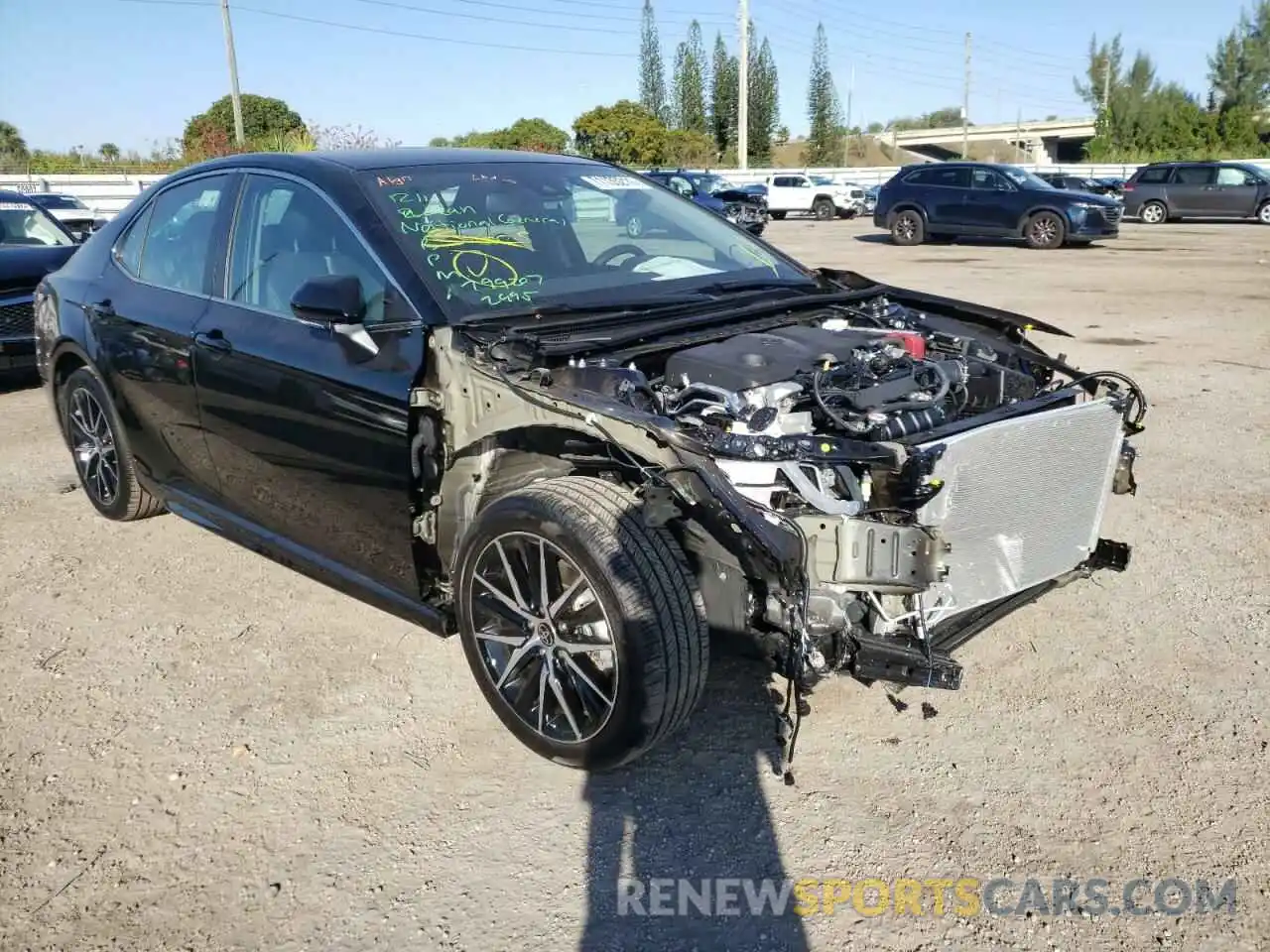 1 Photograph of a damaged car 4T1T11AK0NU637403 TOYOTA CAMRY 2022