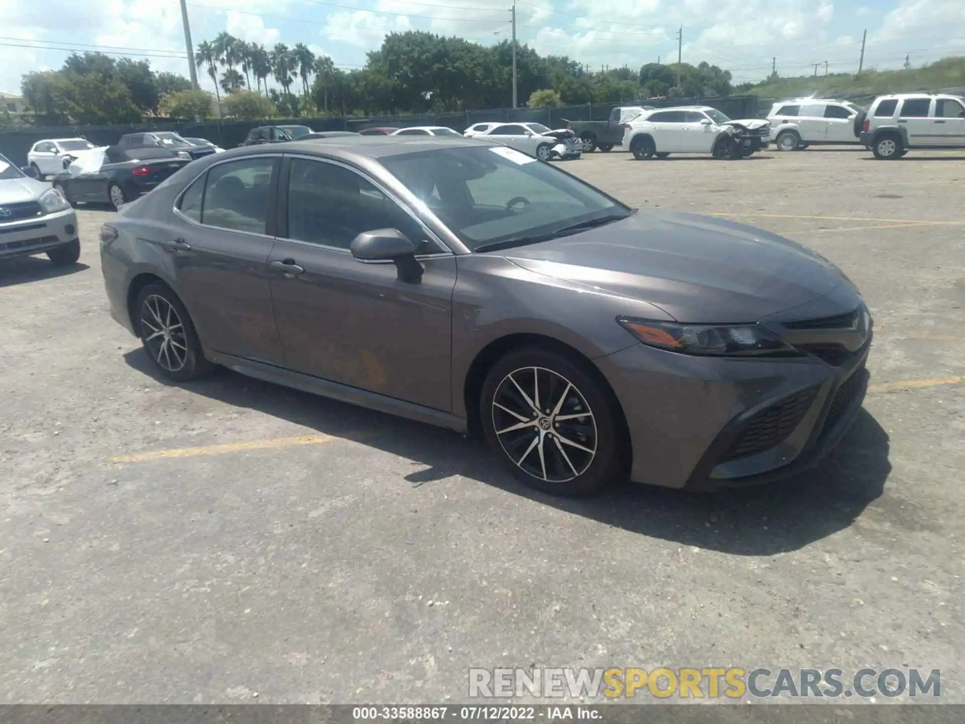 1 Photograph of a damaged car 4T1T11AK0NU638454 TOYOTA CAMRY 2022