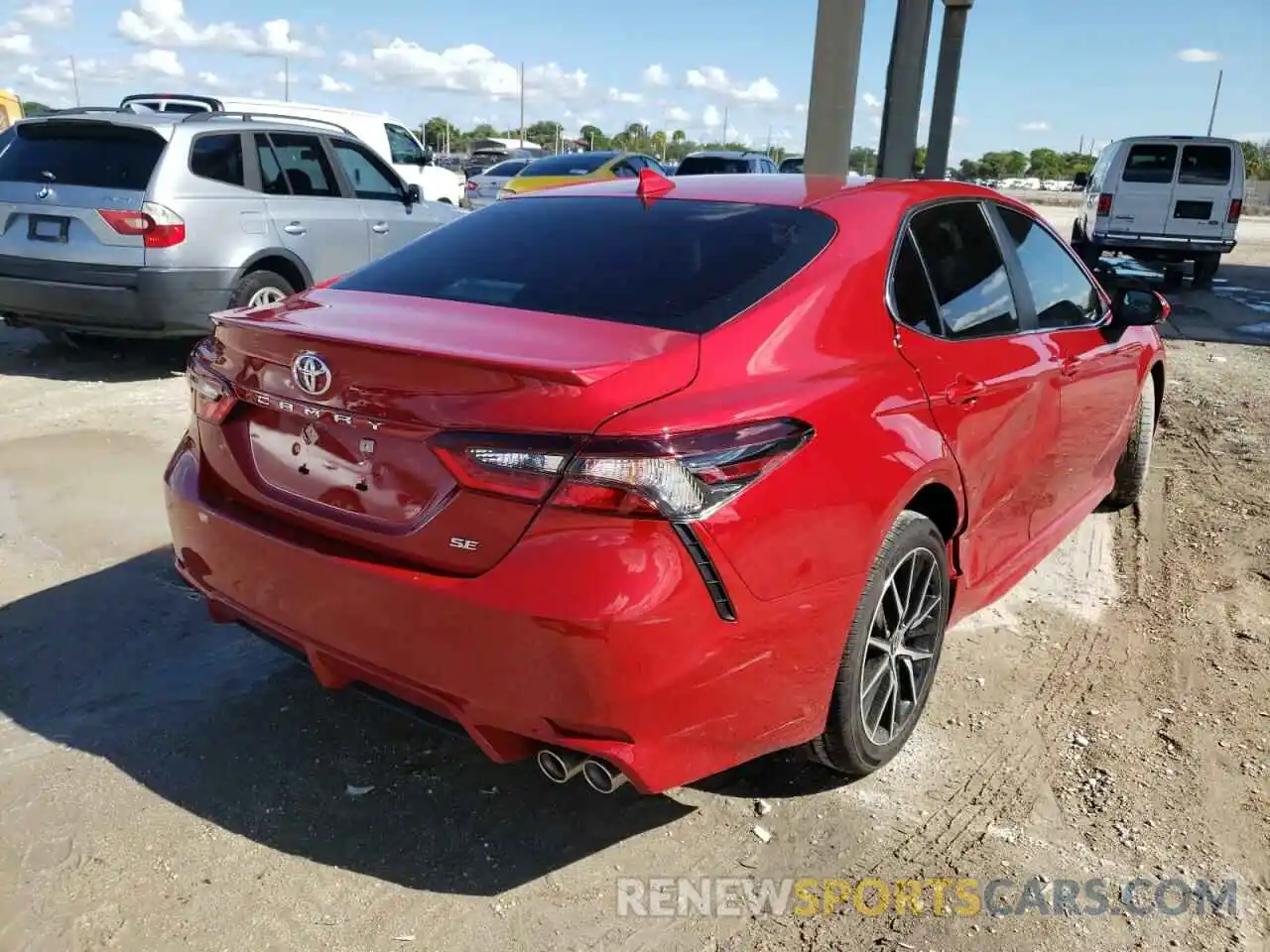 4 Photograph of a damaged car 4T1T11AK1NU011097 TOYOTA CAMRY 2022