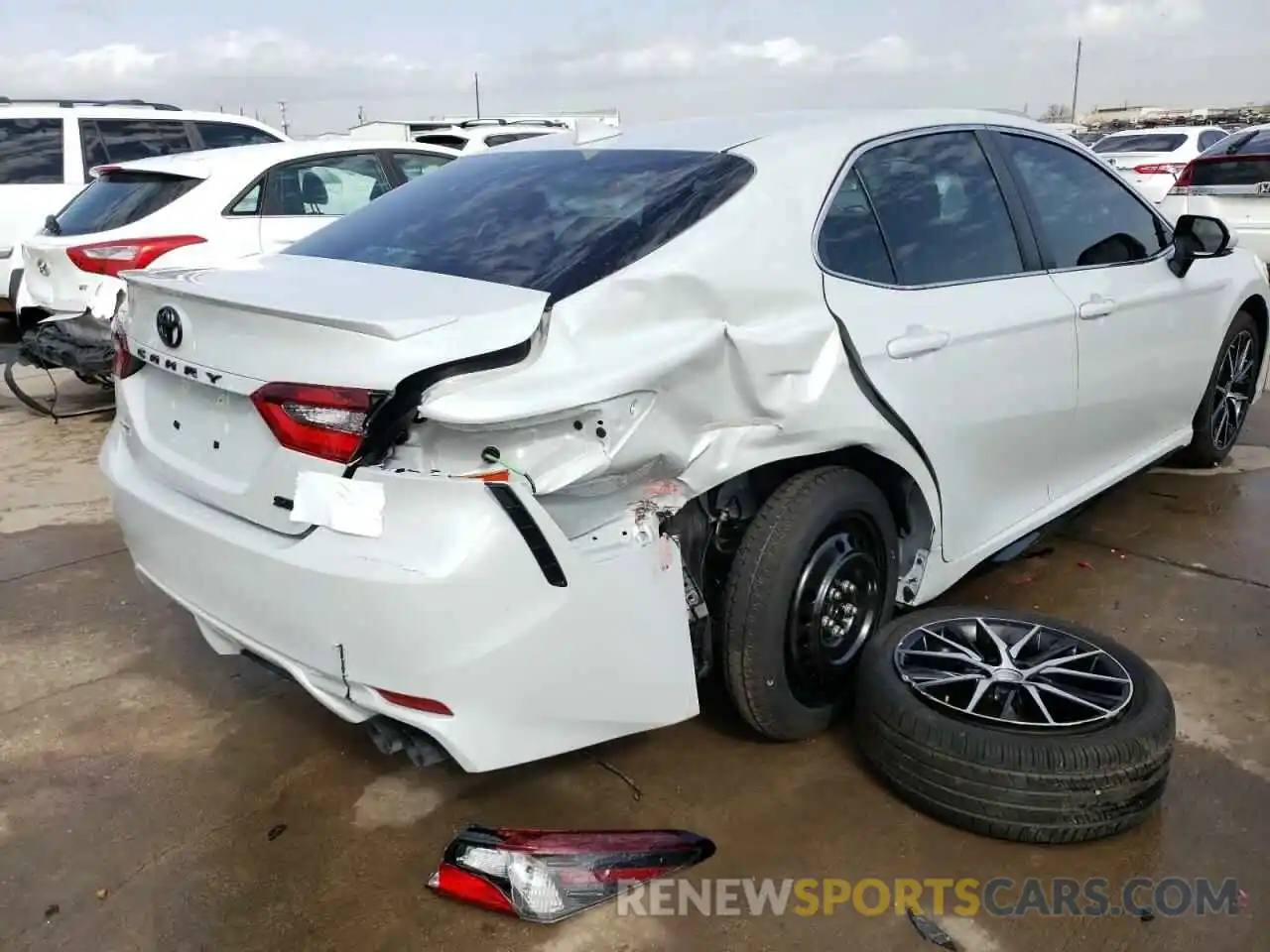 9 Photograph of a damaged car 4T1T11AK1NU014324 TOYOTA CAMRY 2022