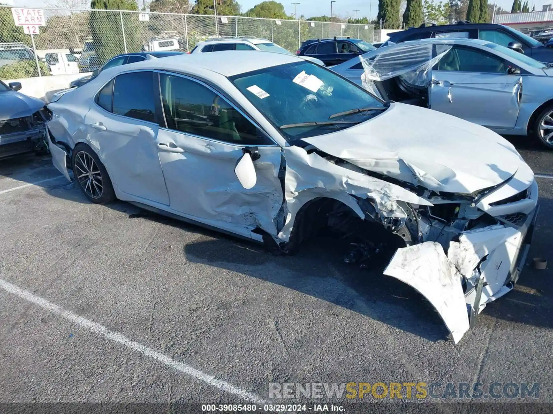 1 Photograph of a damaged car 4T1T11AK1NU030846 TOYOTA CAMRY 2022